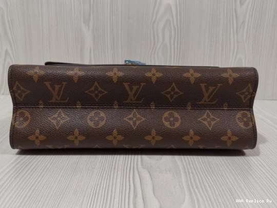AAA Replica Ru Vuitton Louis VICTOIRE 0808